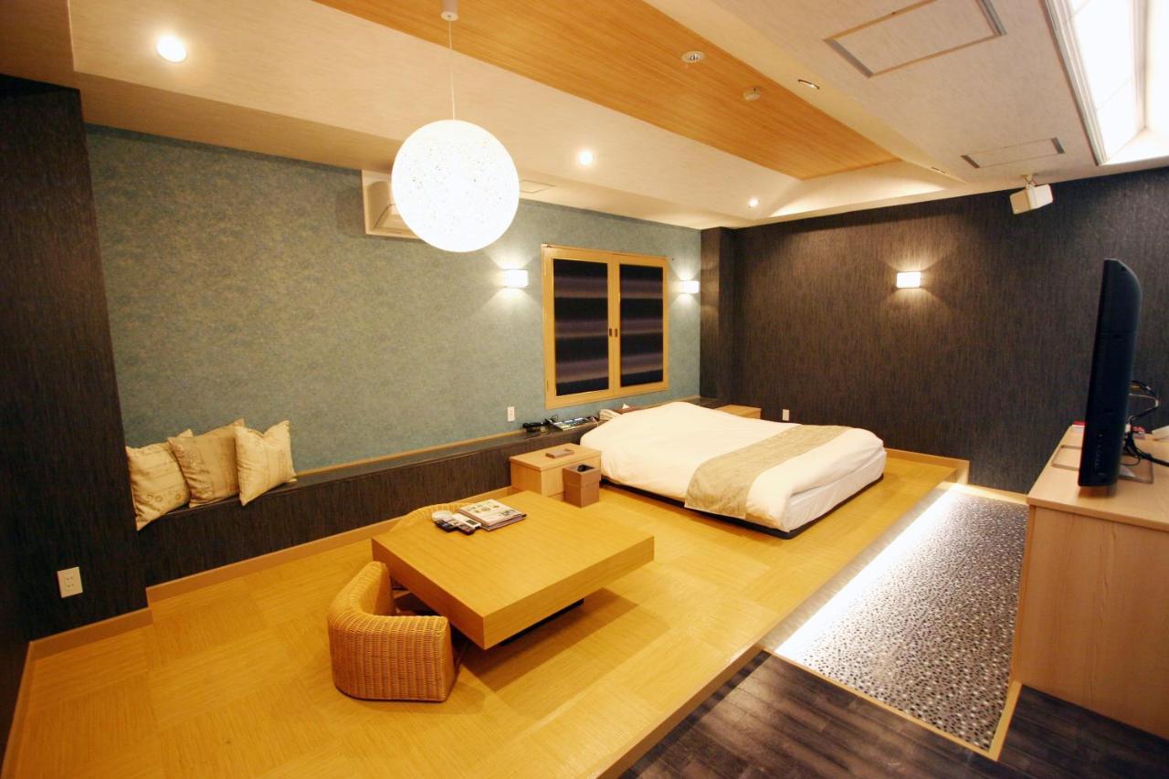 Lex Suwa (Adults Only) Hotel Ngoại thất bức ảnh